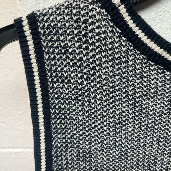 Lands' End Navy and White Knit Sweater - Picture 7 of 7